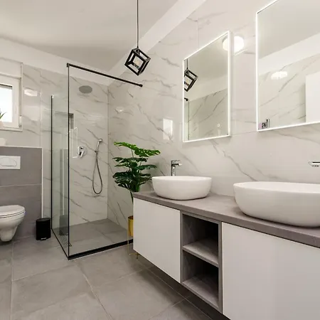 Bura Zadarvillas *