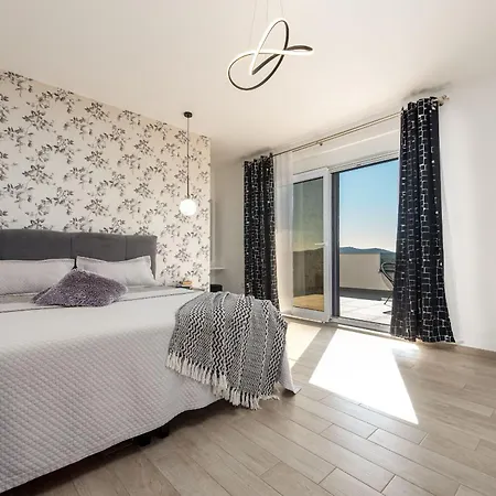 Bura Zadarvillas *