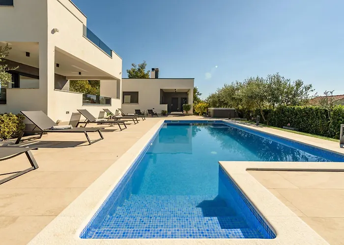 Bura Zadarvillas *
