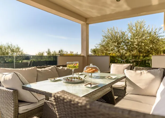 Βίλα Bura Zadarvillas