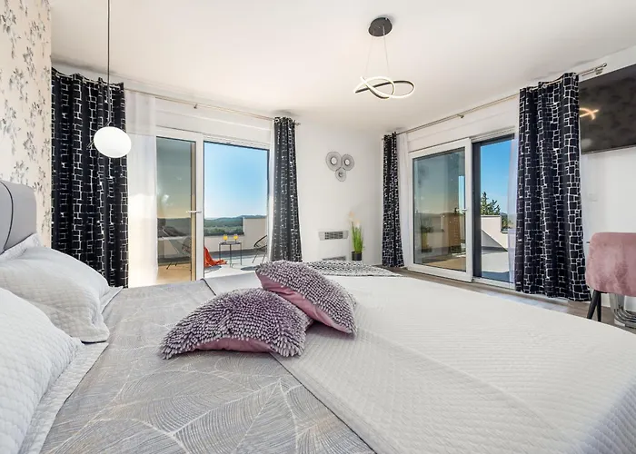 Βίλα Bura Zadarvillas *