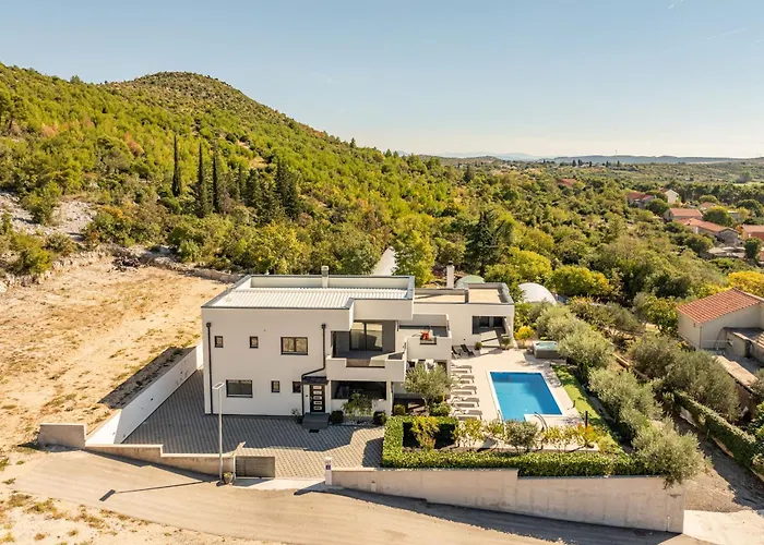 Bura Zadarvillas *